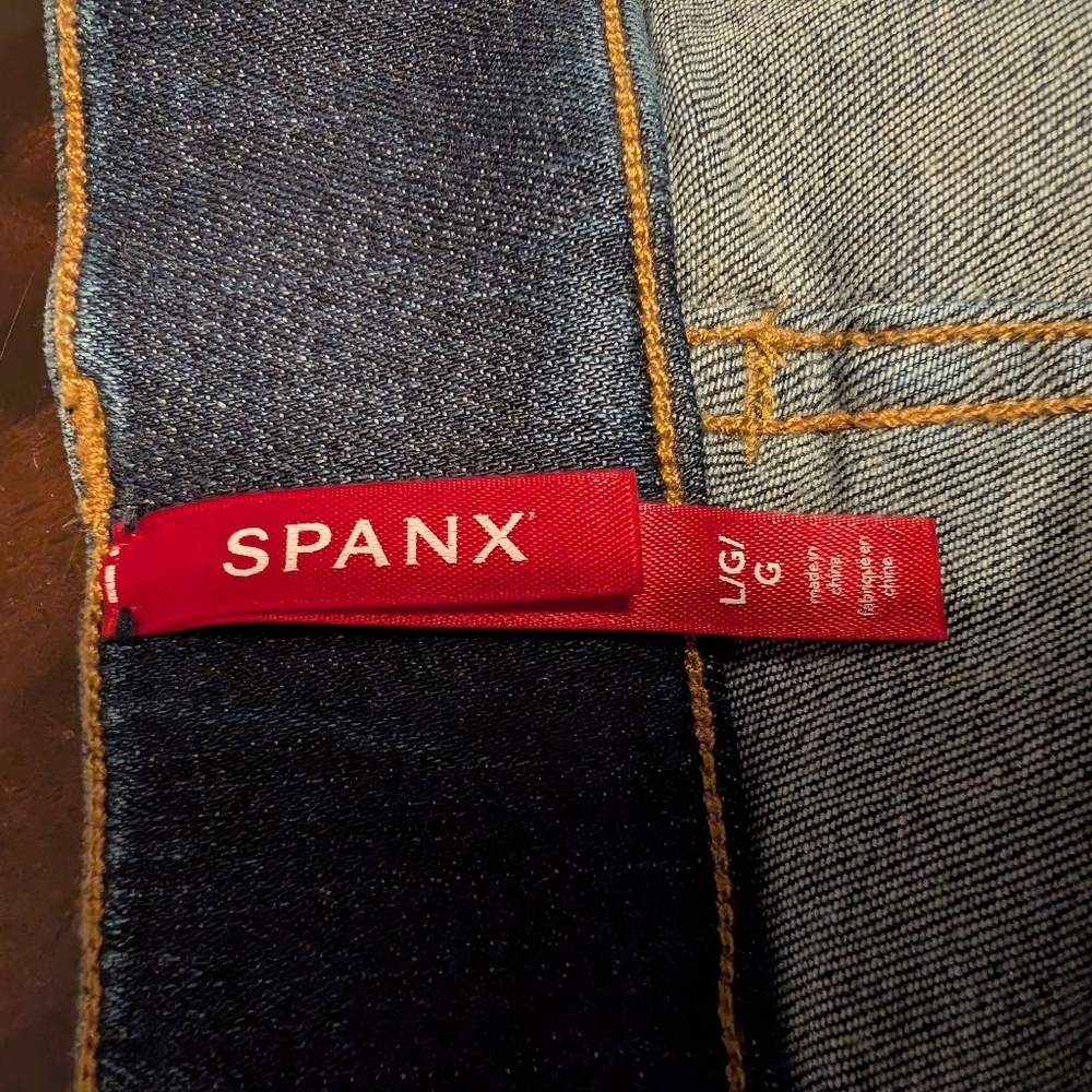 Spanx EveryWear Flare Jeans - Dark Blue, Women's Large - Picture 5 of 8